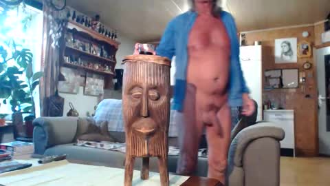 aaron online show from November 20, 11:21 am