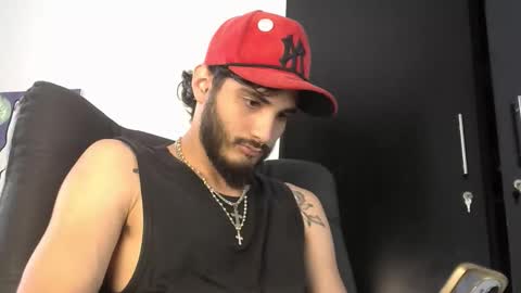 Snapshot of lovexjuxn77 chatting on February 16, 6:26 pm lovexjuxn77 online show from February 16, 6:26 pm