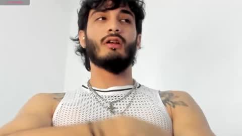 Snapshot of lovexjuxn77 chatting on February 19, 8:49 pm lovexjuxn77 online show from February 19, 8:49 pm