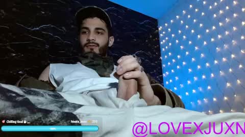 lovexjuxn77 online show from April 16, 10:23 pm