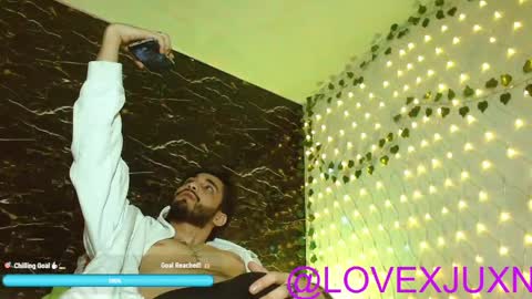 Snapshot of lovexjuxn77 chatting on April 25, 7:11 pm lovexjuxn77 online show from April 25, 7:11 pm