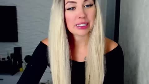 Rosie  online show from February 9, 3:45 pm