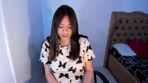 Snapshot of loveyoureign06 chatting on February 4, 5:02 am Ryn online show from February 4, 5:02 am