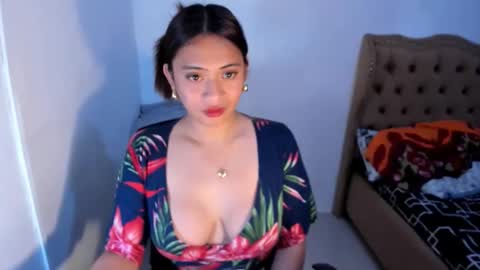 Snapshot of loveyoureign06 chatting on February 7, 7:34 am Ryn online show from February 7, 7:34 am