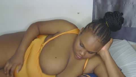 Snapshot of loveytiana chatting on April 22, 6:16 am loveytiana online show from April 22, 6:16 am