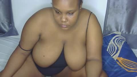 Snapshot of loveytiana chatting on April 24, 7:00 am loveytiana online show from April 24, 7:00 am