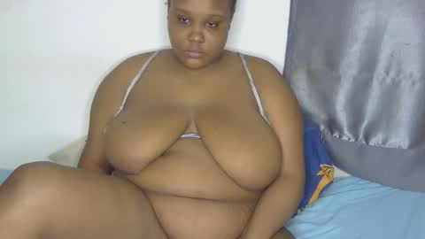 Snapshot of loveytiana chatting on April 29, 4:11 pm loveytiana online show from April 29, 4:11 pm