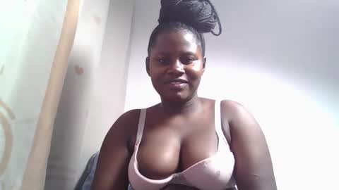 lovie_paula online show from October 1, 2:01 pm