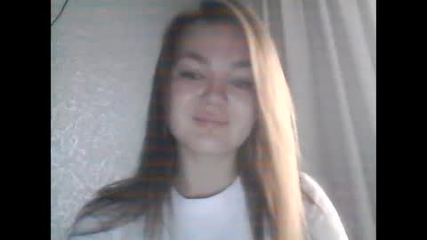 Snapshot of loviesimone chatting on September 27, 8:41 am loviesimone online show from September 27, 8:41 am