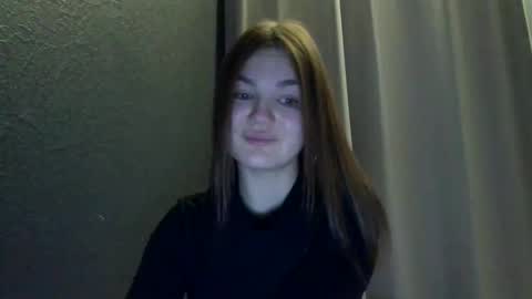 Snapshot of loviesimone chatting on November 26, 8:43 pm loviesimone online show from November 26, 8:43 pm