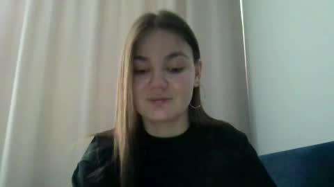 Snapshot of loviesimone chatting on February 27, 8:58 am loviesimone online show from February 27, 8:58 am