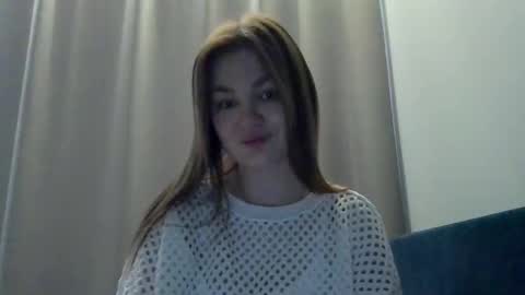 Snapshot of loviesimone chatting on March 2, 10:44 am loviesimone online show from March 2, 10:44 am
