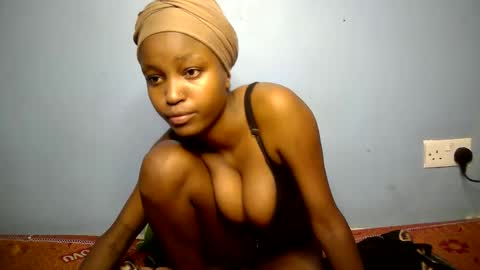 lovly_lastborn online show from March 3, 7:36 am