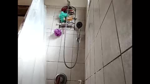 Snapshot of lowcard2389 chatting on March 1, 7:04 pm lowcard2389 online show from March 1, 7:04 pm