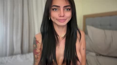 Snapshot of lowla_19 chatting on April 26, 7:33 pm Candice online show from April 26, 7:33 pm