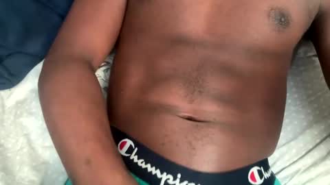 Snapshot of lowlife225 chatting on December 19, 9:06 pm lowlife225 online show from December 19, 9:06 pm