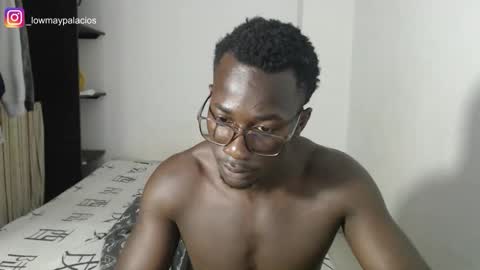 Lowmay palacios online show from February 3, 4:45 pm