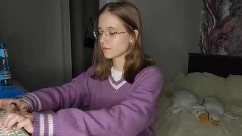 Snapshot of lowress chatting on March 8, 1:36 pm Karmell online show from March 8, 1:36 pm