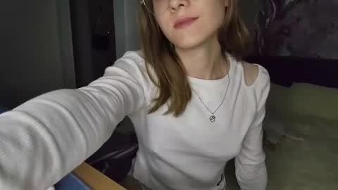 Snapshot of lowress chatting on March 8, 4:39 pm Karmell online show from March 8, 4:39 pm