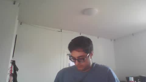 Snapshot of lpop81020 chatting on April 17, 10:57 pm lpop81020 online show from April 17, 10:57 pm