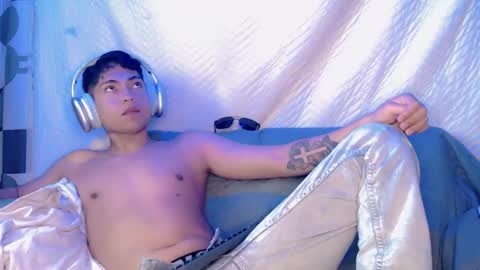 Snapshot of lpysami chatting on October 31, 6:25 am lpysami online show from October 31, 6:25 am