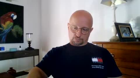 Snapshot of lrda49 chatting on July 1, 7:21 am Espigle online show from July 1, 7:21 am
