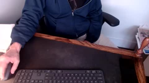 lreed090 online show from March 3, 10:52 pm