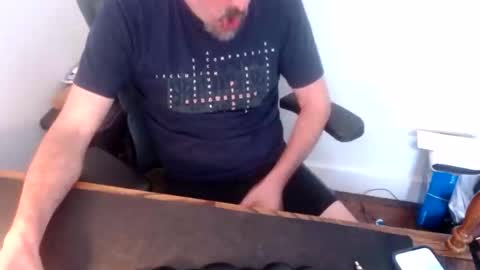 lreed090 online show from April 13, 7:08 pm