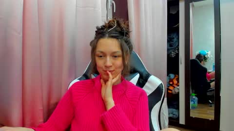 Snapshot of lu_krecia chatting on December 23, 6:16 pm Lu krecia online show from December 23, 6:16 pm