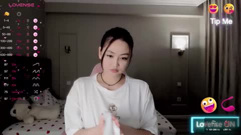 Snapshot of lu_mina chatting on October 13, 12:54 am lu_mina online show from October 13, 12:54 am