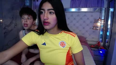 Snapshot of lu_vale chatting on April 22, 12:18 pm lu_vale online show from April 22, 12:18 pm