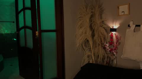  ---Goys incredible photographs online show from January 22, 7:56 pm