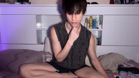 Snapshot of luan2006lovecarti chatting on November 1, 3:08 am luan online show from November 1, 3:08 am