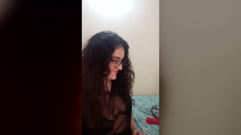 Snapshot of luana363 chatting on June 25, 8:35 pm luana363 online show from June 25, 8:35 pm