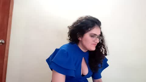 Snapshot of luana363 chatting on July 22, 8:44 pm luana363 online show from July 22, 8:44 pm