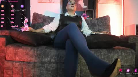 luanadabbraccio_ online show from March 24, 2:22 pm