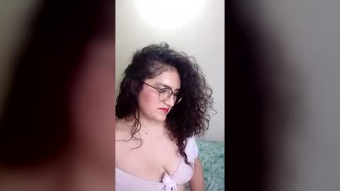 Snapshot of luanapowerful chatting on June 22, 3:25 am luanapowerful online show from June 22, 3:25 am