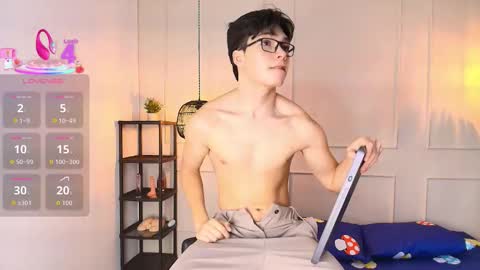 Snapshot of luandy_ chatting on November 24, 7:35 pm lUAN online show from November 24, 7:35 pm