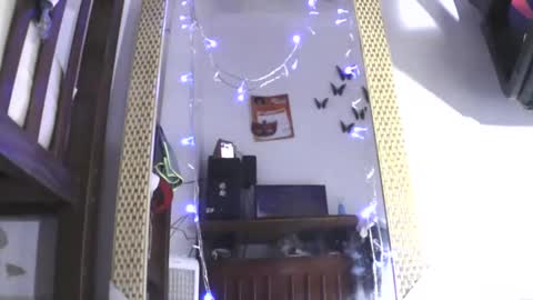 Snapshot of luanna837 chatting on December 8, 12:41 pm luanna837 online show from December 8, 12:41 pm