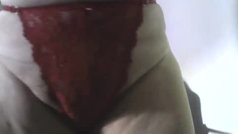 Snapshot of luanna837 chatting on December 23, 3:01 pm luanna837 online show from December 23, 3:01 pm