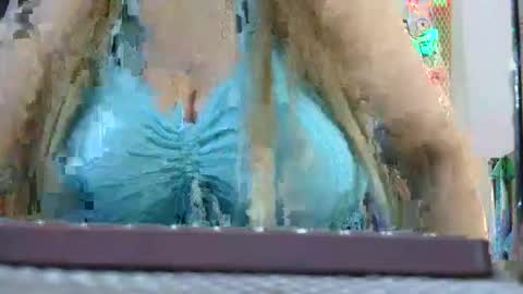 Snapshot of luanna837 chatting on October 5, 1:42 pm luanna837 online show from October 5, 1:42 pm