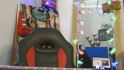 Snapshot of luanna837 chatting on November 8, 9:35 pm luanna837 online show from November 8, 9:35 pm