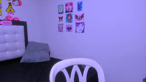 Snapshot of luanrush_ chatting on May 28, 9:01 pm LuanRush online show from May 28, 9:01 pm