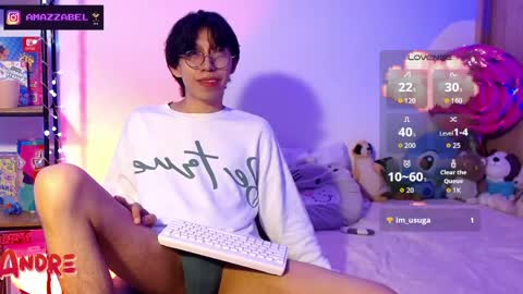 Snapshot of luca_frost chatting on April 22, 9:33 am Luca online show from April 22, 9:33 am