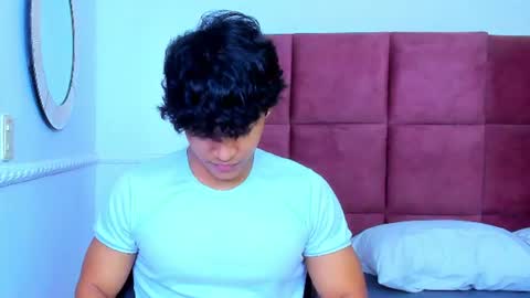Snapshot of luca_mashle chatting on June 29, 4:30 am luca_mashle online show from June 29, 4:30 am