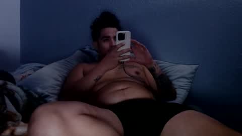 luca_noir23 online show from June 1, 9:44 am