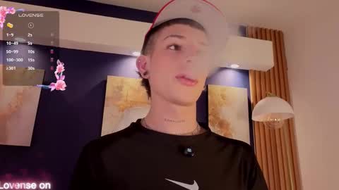 Luca  online show from March 25, 3:01 am