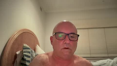 Snapshot of lucas10004 chatting on March 6, 12:41 pm lucas10004 online show from March 6, 12:41 pm