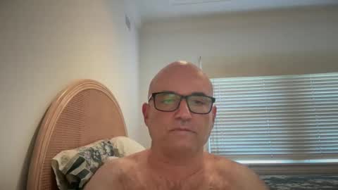 Snapshot of lucas10004 chatting on March 7, 1:42 am lucas10004 online show from March 7, 1:42 am