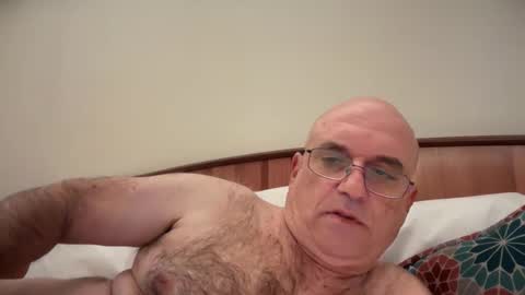 Snapshot of lucas10004 chatting on September 17, 11:12 am lucas10004 online show from September 17, 11:12 am